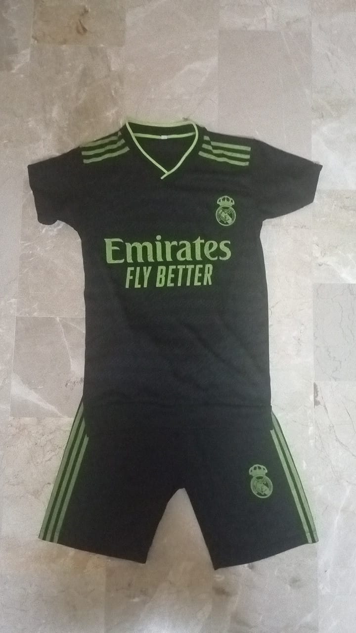 ملابس رياضية كرة - 1